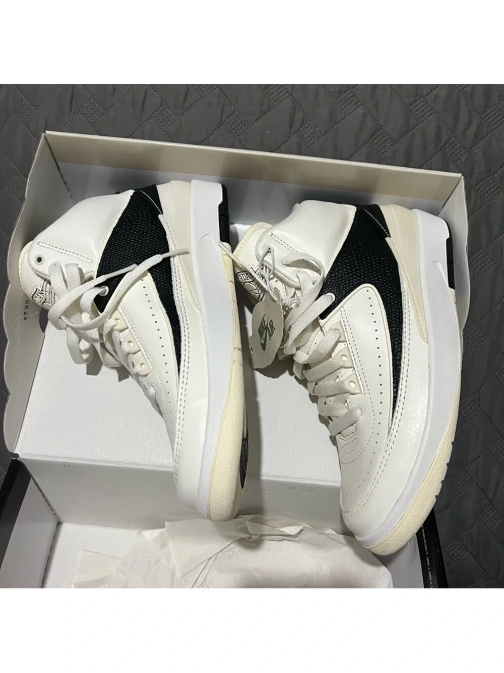 BNWT Womens AIR JORDAN 2 Retro - Picture 7 of 14